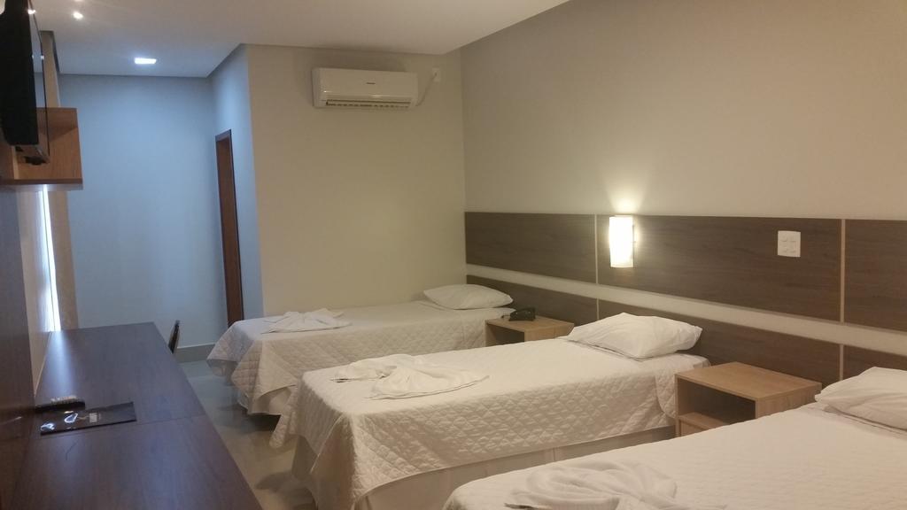Kamur Plaza Hotel ゴイアネージア 部屋 写真